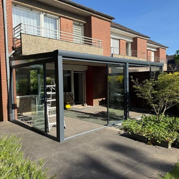 Neuss-vredeveranda com
